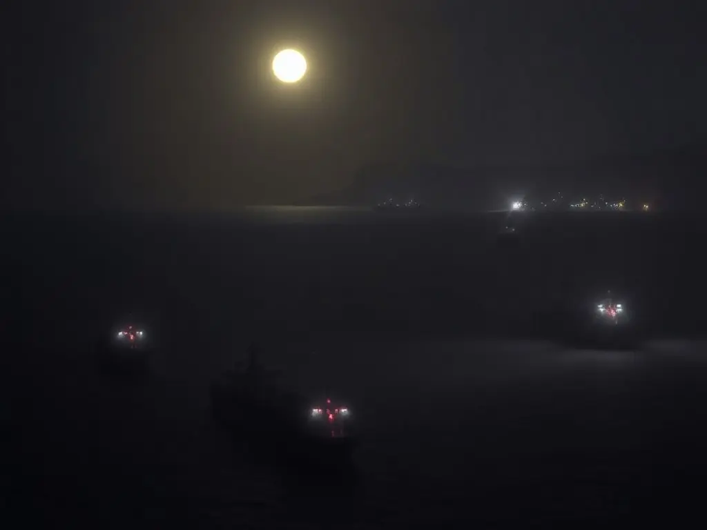 ‘Dark passages’: How US is clandestinely guiding vessels through Strait of Hormuz as peace deal with Iran drags